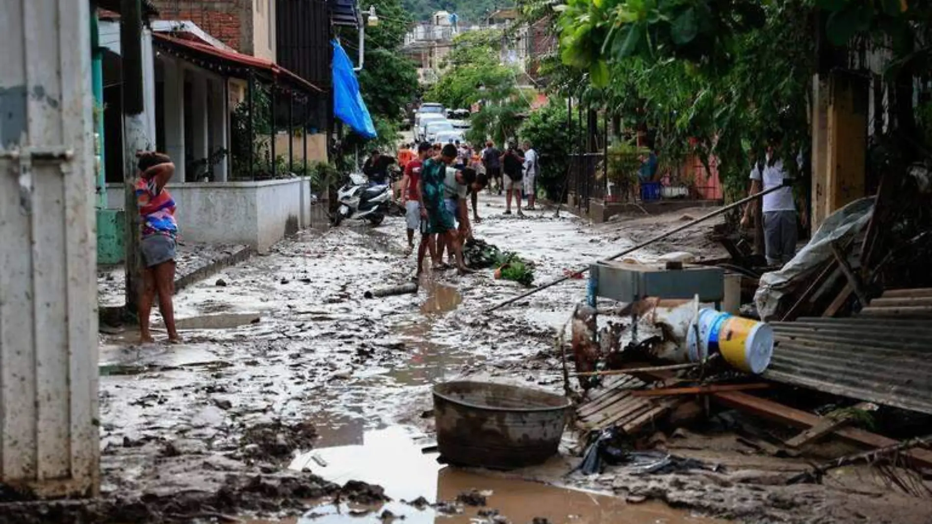 Huracan Lidia impactó con categoría 4 afectando a Jalisco y Nayarit 